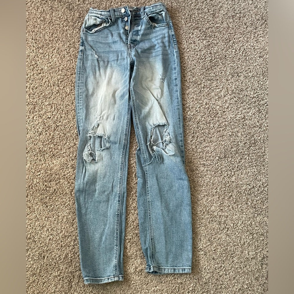 Buckle jeans very cute and very comfortable